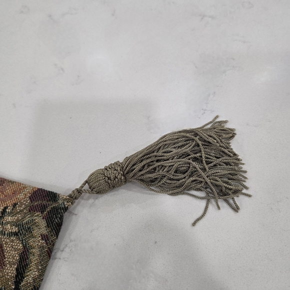 Hanging Fruit Table Runner - Picture 4 of 5